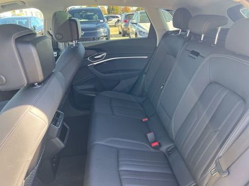 Used 2021 Audi e-tron Premium Plus w/ Premium Plus Package image 8