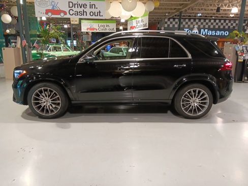 Certified 2024 Mercedes-Benz GLE 350 4MATIC image 9