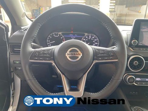 Used 2020 Nissan Sentra SV image 14