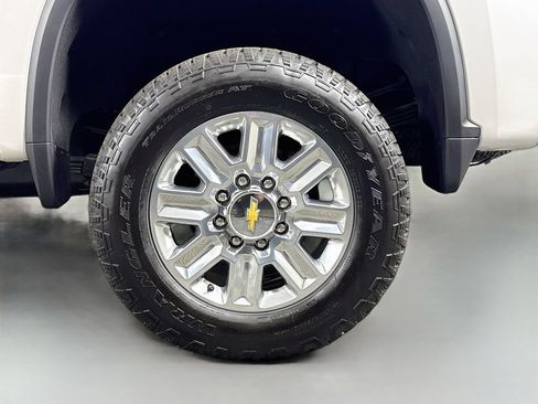 Certified 2025 Chevrolet Silverado 3500 High Country w/ High Country Premium Package AWD/4WD image 35