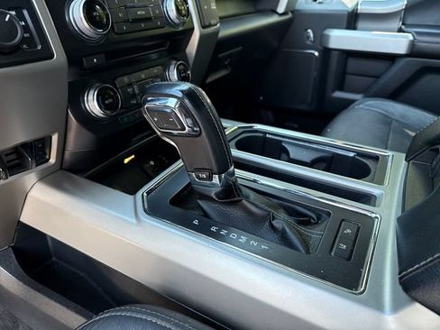 Used 2015 Ford F150 Lariat w/ Equipment Group 502A Luxury AWD/4WD image 21