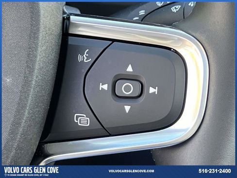 Used 2025 Volvo XC40 B5 Ultra w/ Climate Package image 22