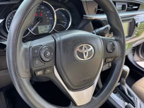 Used 2015 Toyota Corolla LE FWD image 15