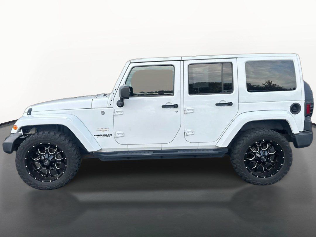 Used 2013 Jeep Wrangler Unlimited Sahara w/ Connectivity Group AWD/4WD image 6
