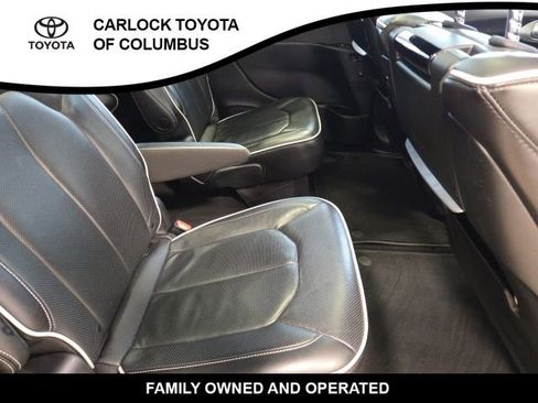 Used 2023 Chrysler Pacifica Limited w/ Uconnect Theater Family Group AWD/4WD image 17