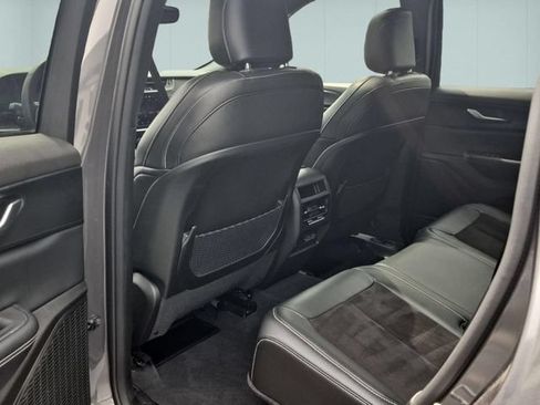 Certified 2023 Jeep Grand Cherokee Altitude AWD/4WD image 27
