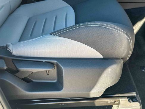 Used 2024 Toyota Tacoma TRD Off-Road image 24