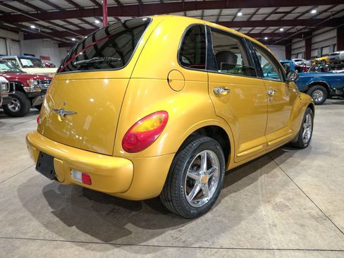 Used 2002 Chrysler PT Cruiser Limited FWD image 8