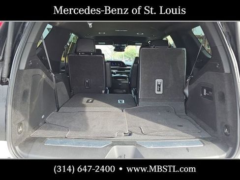 Used 2023 Cadillac Escalade Luxury AWD/4WD image 7