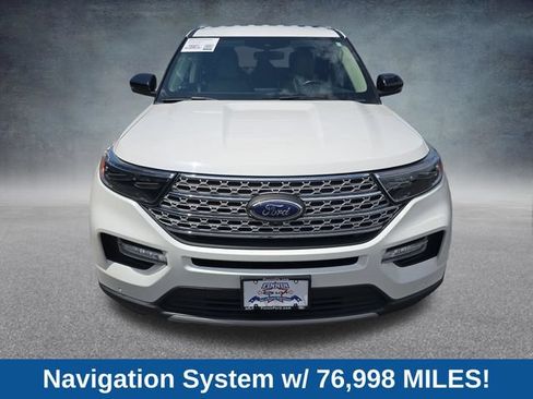 Used 2022 Ford Explorer Limited w/ Equipment Group 301A AWD/4WD image 2