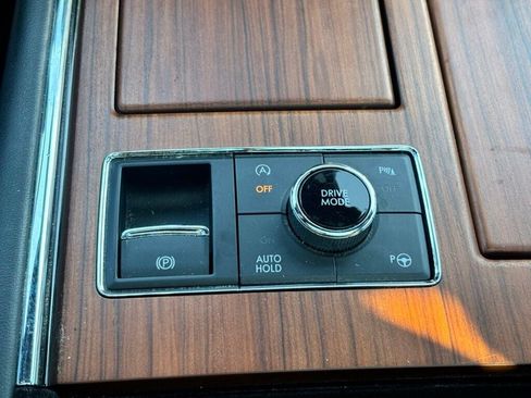 Used 2019 Lincoln Navigator Reserve AWD/4WD image 36