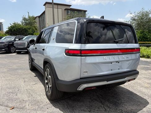 Used 2024 Rivian R1S Adventure AWD/4WD image 12