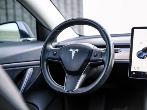 Used 2018 Tesla Model 3 Mid Range RWD image 19