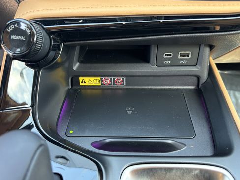 Used 2025 Lexus NX 350h AWD w/ Premium Package image 31