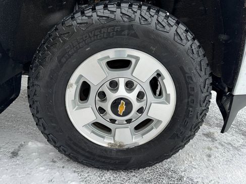 Used 2019 Chevrolet Silverado 2500 LT image 37