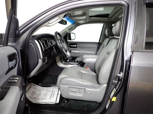 Used 2017 Toyota Sequoia Limited w/ Safety & Convenience Package AWD/4WD image 27