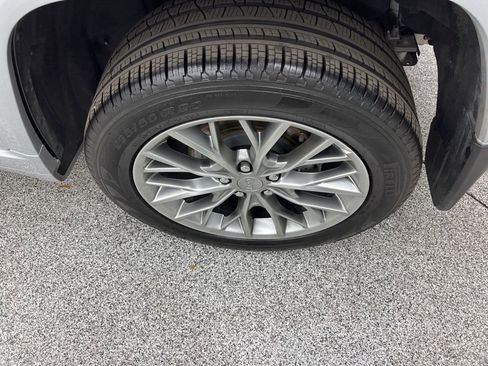 Used 2025 Jeep Grand Cherokee Summit w/ Luxury Tech Group V image 8