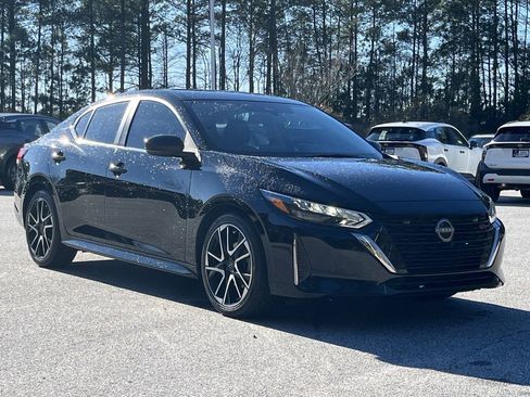 Certified 2025 Nissan Sentra SR image 23