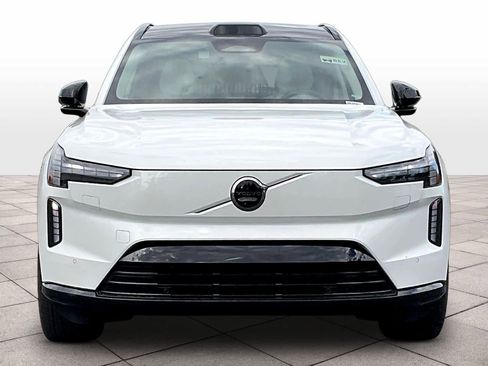 New 2025 Volvo EX90 Ultra image 5