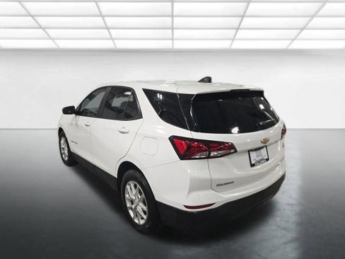 Used 2022 Chevrolet Equinox LS w/ LS Convenience Package image 6