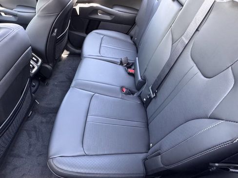 New 2025 Kia Sorento S image 25