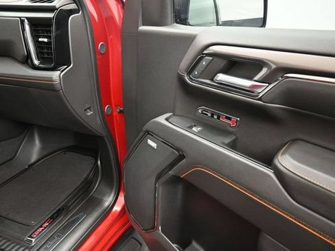 Used 2024 GMC Sierra 1500 AT4 w/ Technology Package AWD/4WD image 24