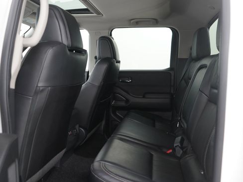 Used 2024 Nissan Frontier SL w/ Technology Package image 20