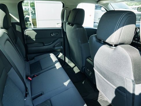 New 2025 Nissan Frontier SV w/ SV Convenience Package image 28