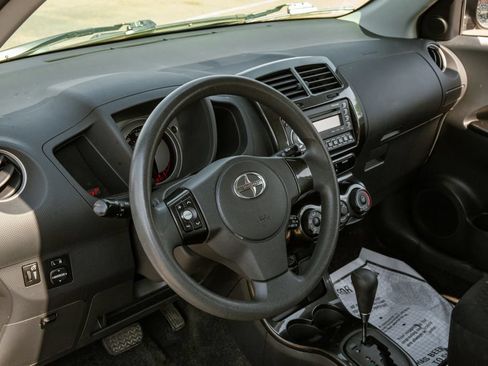 Used 2010 Scion xD FWD image 10