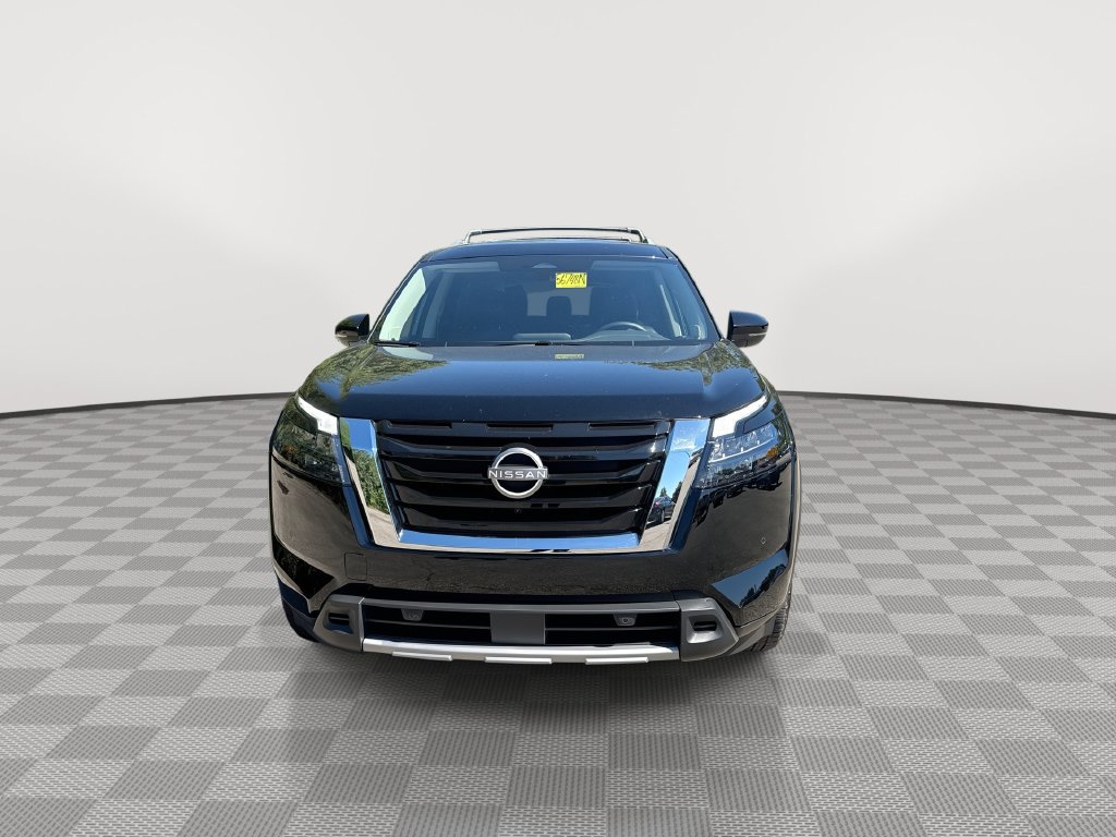 Certified 2025 Nissan Pathfinder SL w/ SL Premium Package FWD image 5