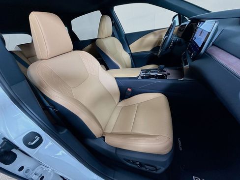 Used 2025 Lexus RX 350 Premium w/ Accessory Package (Z1) image 29