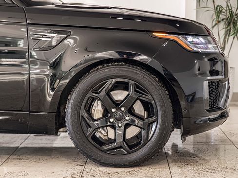 Used 2019 Land Rover Range Rover Sport HSE image 10