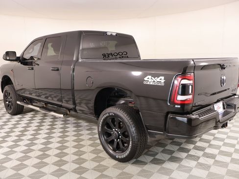 Used 2019 RAM 2500 Big Horn w/ Black Appearance Package image 22