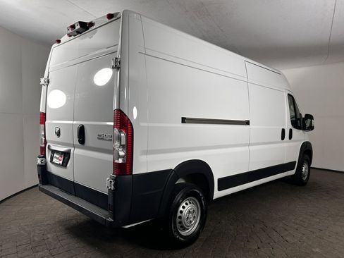 Used 2026 RAM ProMaster 2500 w/ Convenience Group FWD image 9