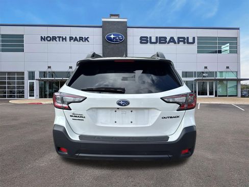 Used 2025 Subaru Outback Onyx Edition AWD/4WD image 4