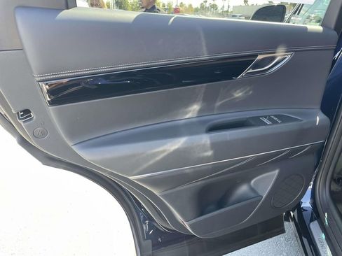 New 2026 Genesis GV80 2.5T RWD image 21
