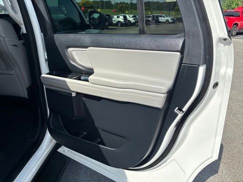 Used 2025 Ford Expedition Max Active RWD image 45
