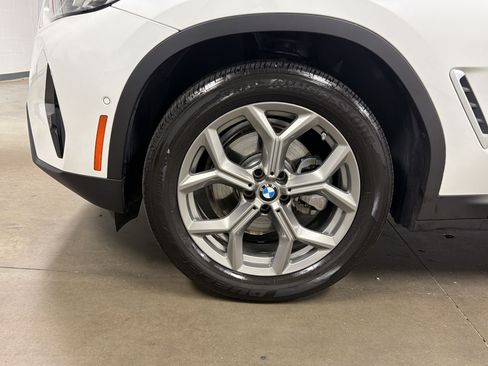 Certified 2025 BMW X4 xDrive30i AWD/4WD image 13