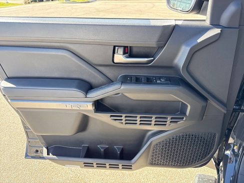 New 2025 Toyota Tacoma TRD Off-Road image 8