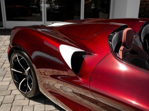 Used 2021 McLaren Elva image 26