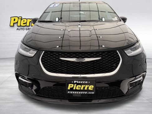 Used 2025 Chrysler Pacifica Select FWD image 8