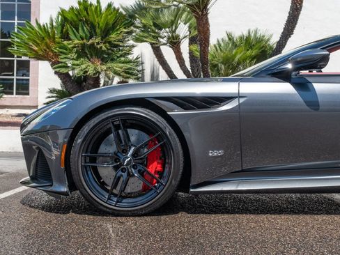 Used 2020 Aston Martin DBS Superleggera Volante RWD image 4