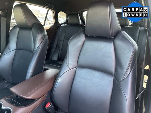 Used 2022 Toyota Venza XLE AWD/4WD image 23