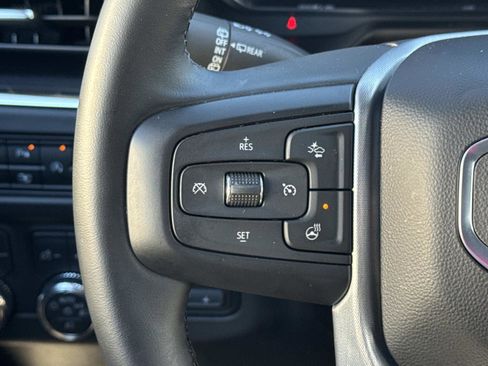 Used 2024 GMC Yukon SLT w/ SLT Luxury Package image 7