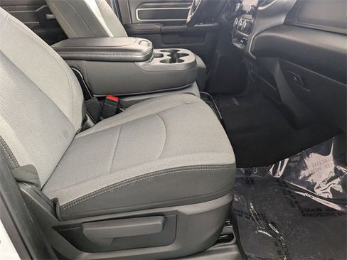 Used 2024 RAM 3500 Big Horn image 32