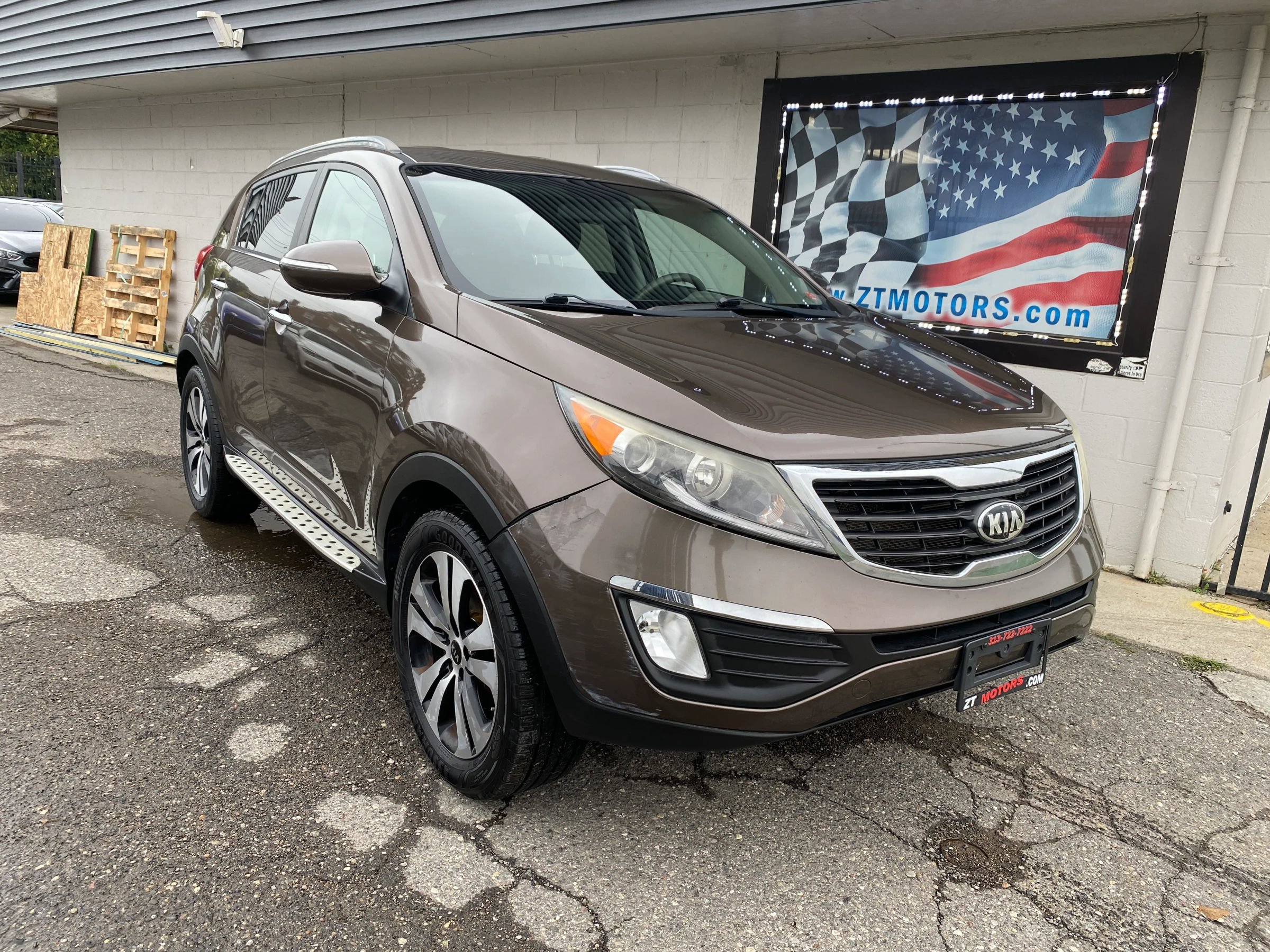 Used 2013 Kia Sportage EX FWD image 1