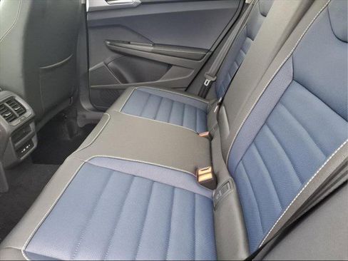 New 2026 Volkswagen Taos SEL image 11