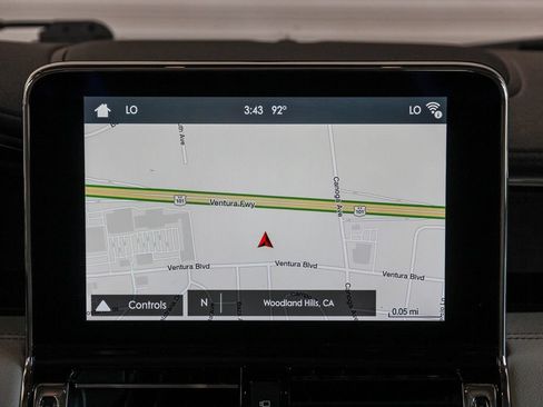 Used 2019 Lincoln Navigator Select w/ Technology Package RWD image 15