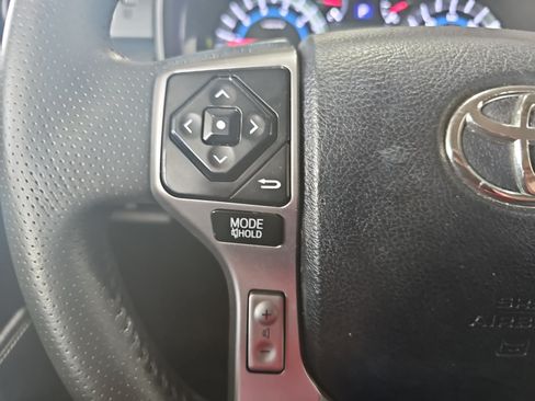 Used 2016 Toyota 4Runner SR5 AWD/4WD image 22