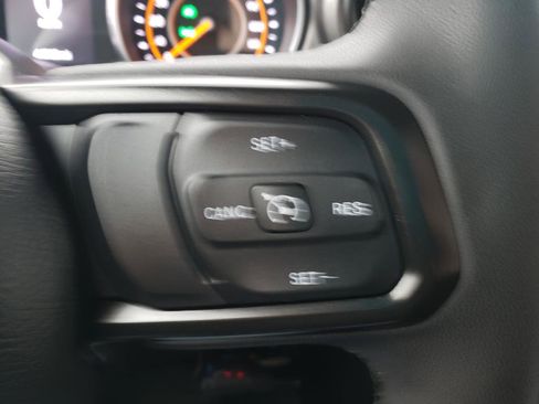 Used 2023 Jeep Gladiator Sport image 20